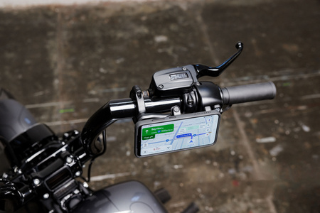 QUAD LOCK PODSTAWA MONTOWANA NA KIEROWNICY PRO DUŻA