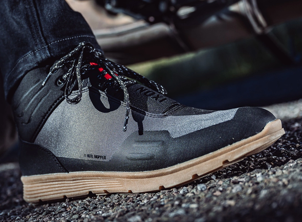 Buty IXON HOPPER CZARNE CZERWONE ZIELONE