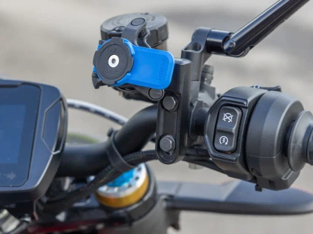 QUAD LOCK PODSTAWA MONTOWANA W OBEJMIE POMPY HAMULCA/SPRZĘGŁA